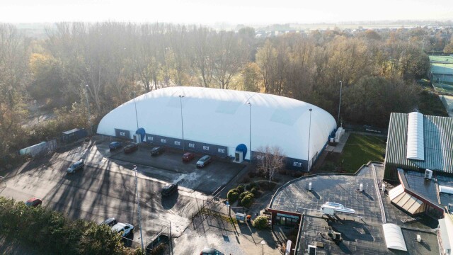Service voor opbouw en afbouw van een blaashal